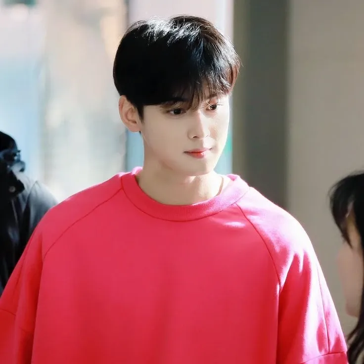 Recent activity shot of Eunwoo (ASTRO)