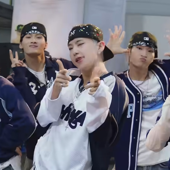 Momen yang diabadikan oleh penggemar SEVENTEEN