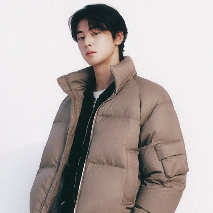 Latest photo of Eunwoo (ASTRO)