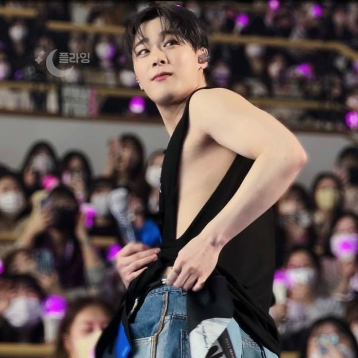 A moment captured by Moonbin (ASTRO)'s fan