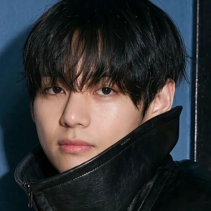 뷔 (방탄소년단) 최근 활동샷