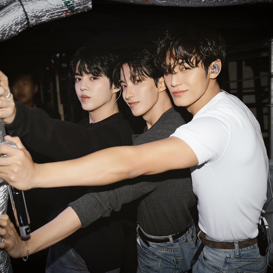 A moment captured by Mingyu (SEVENTEEN)'s fan