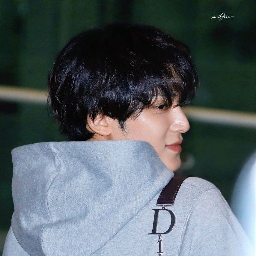 Recent activity shot of Mingyu (SEVENTEEN)