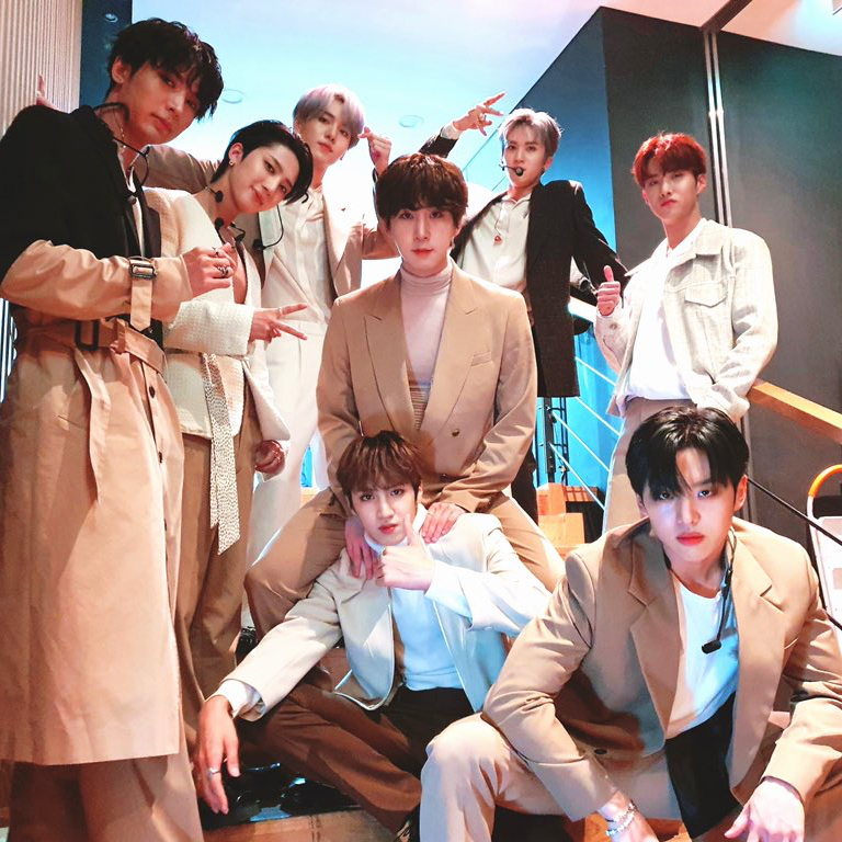 A moment captured by PENTAGON's fan