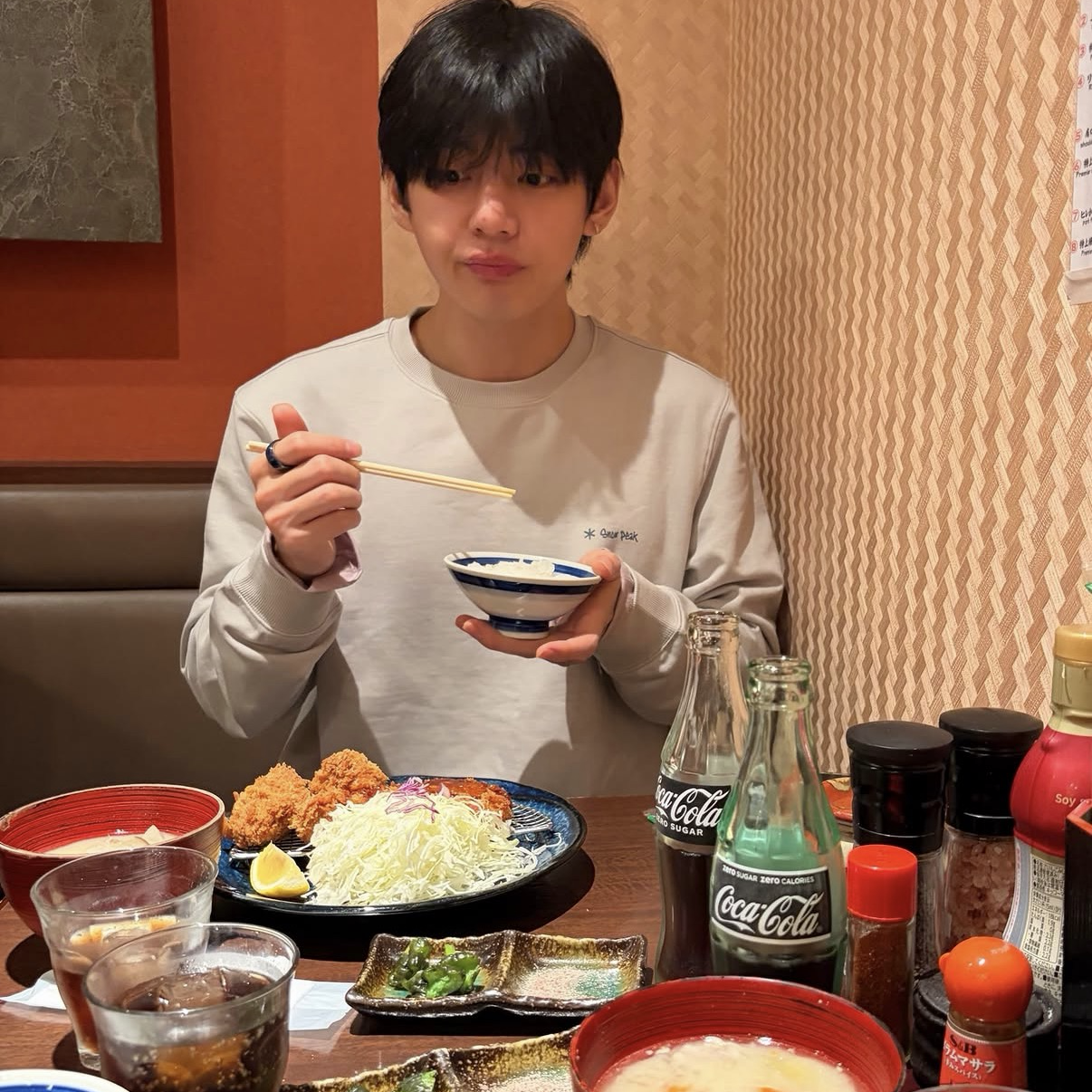 뷔 (방탄소년단)의 최신 사진