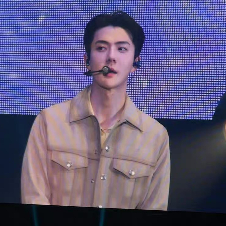 Behind-the-scenes cut of Sehun (EXO)