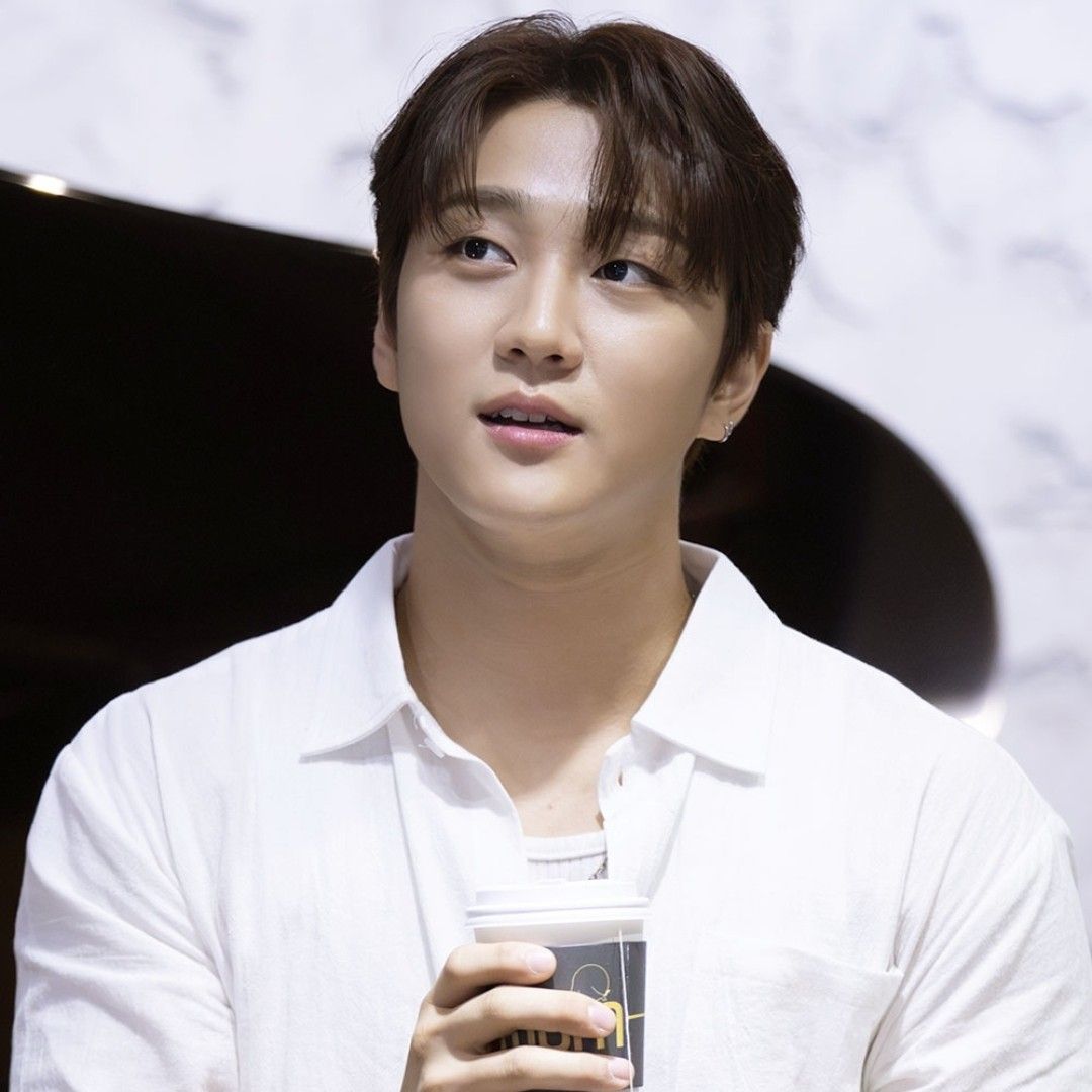 A moment captured by Hong Joochan (GoldenChild)'s fan