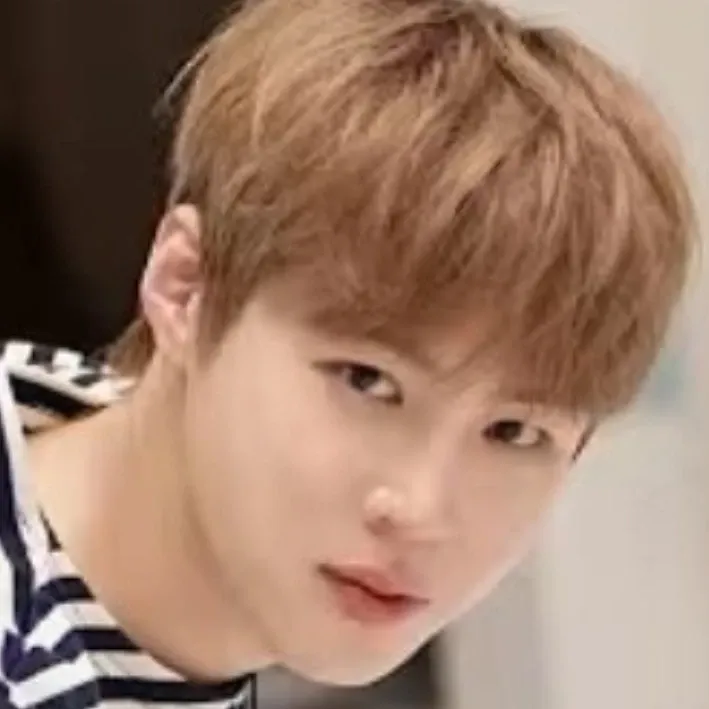 Recent activity shot of Ha Sungwoon