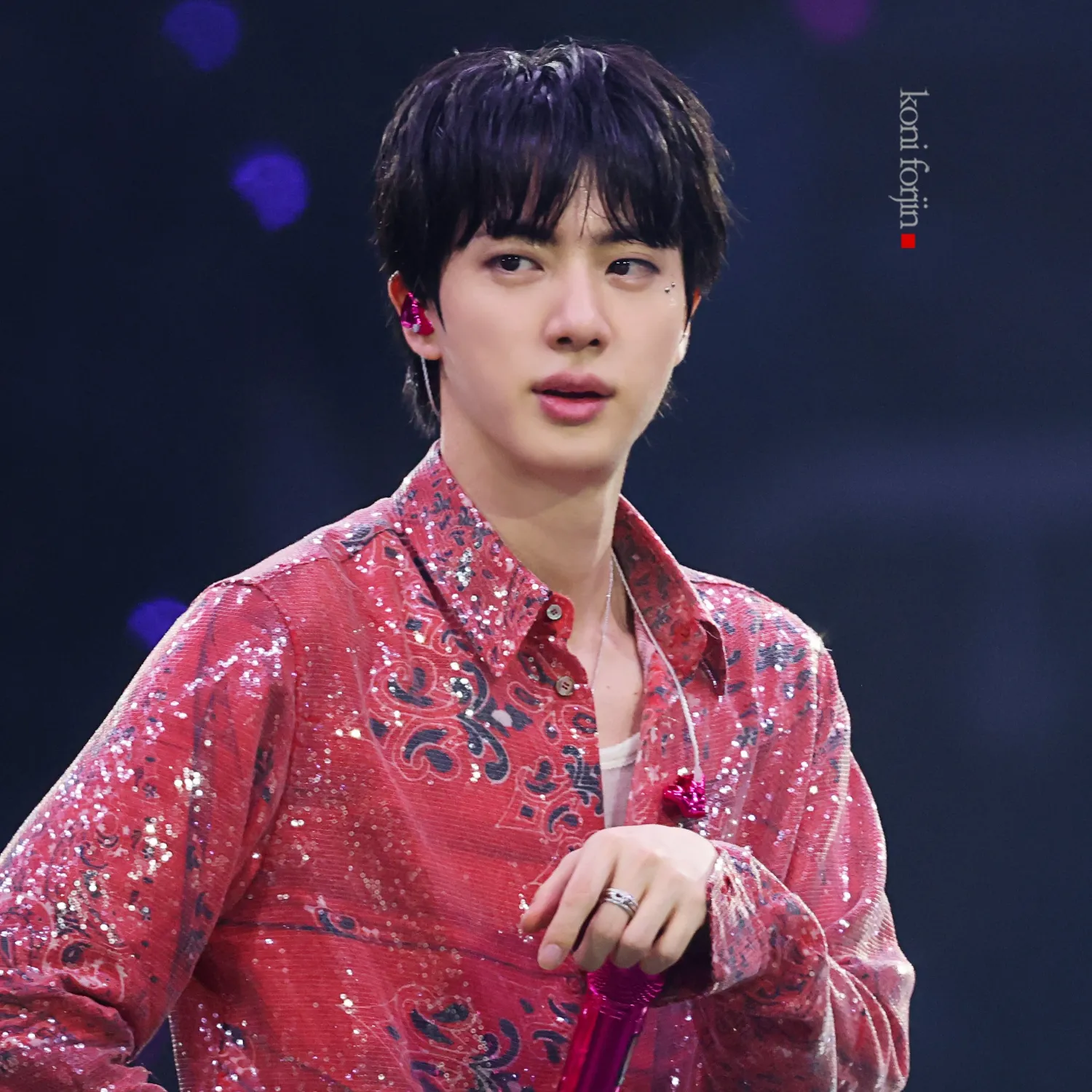 Momen yang diabadikan oleh penggemar Jin (BTS)
