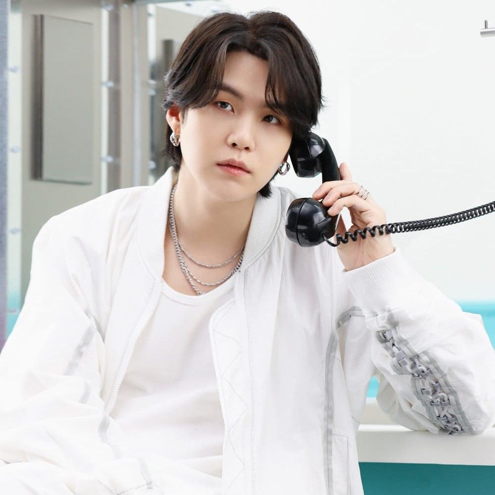 Potret di balik layar SUGA (BTS)