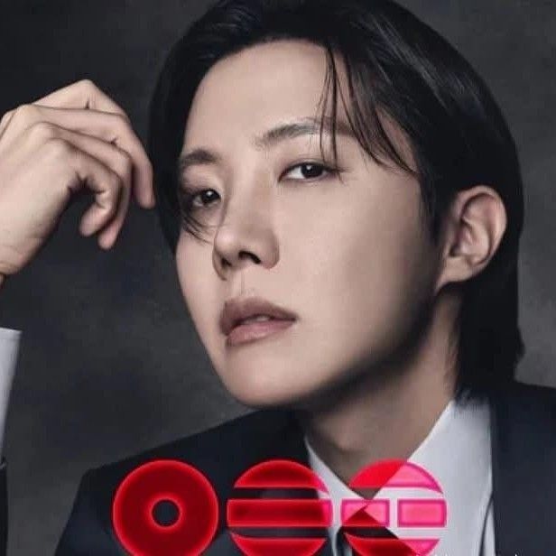 Foto aktivitas terbaru j-hope (BTS)