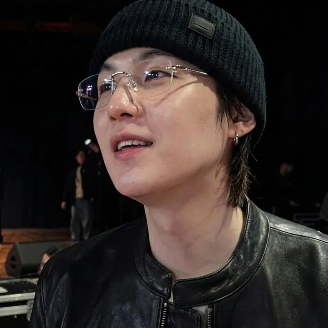슈가 (방탄소년단)의 최신 사진