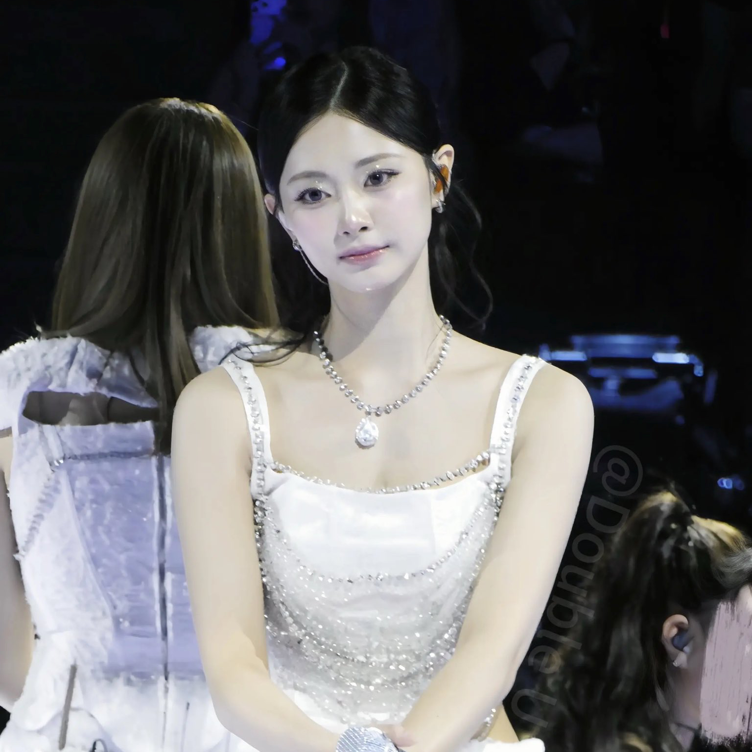 쯔위 (TWICE)의 비하인드 컷