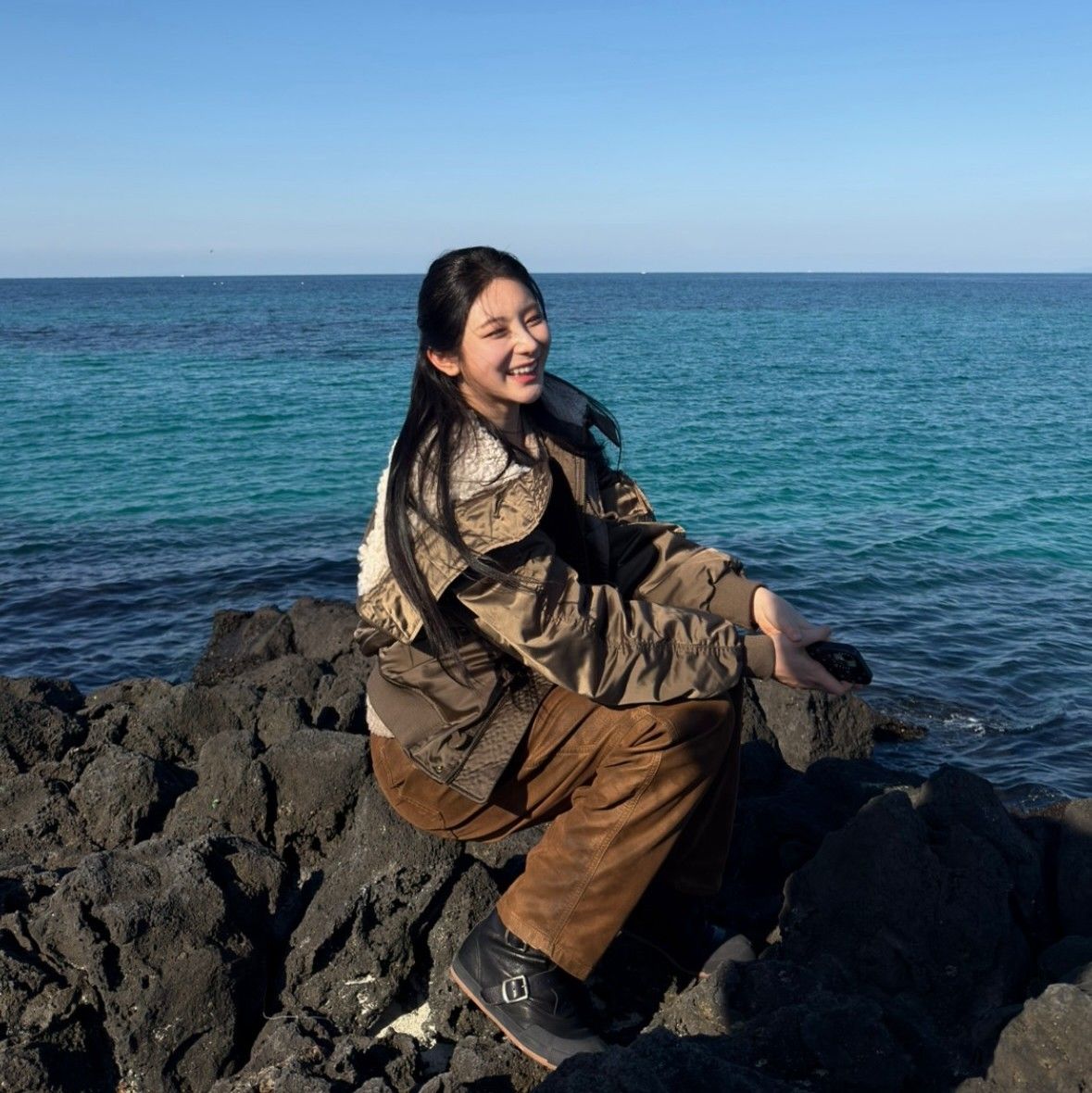 Behind-the-scenes cut of Lee Chaeyeon