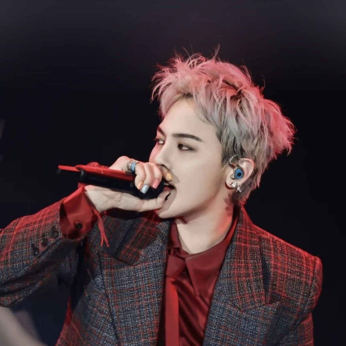 A moment captured by G-DRAGON (BIGBANG)'s fan