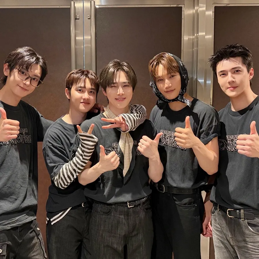Behind-the-scenes cut of EXO