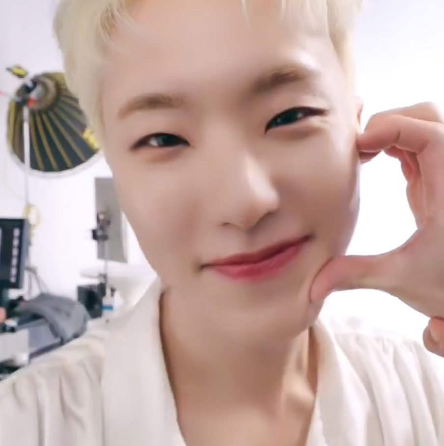 Recent activity shot of Hoshi (SEVENTEEN)