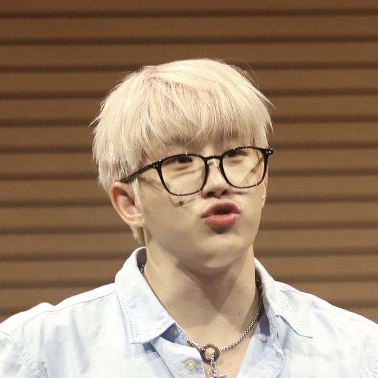 A moment captured by Jinjin (ASTRO)'s fan