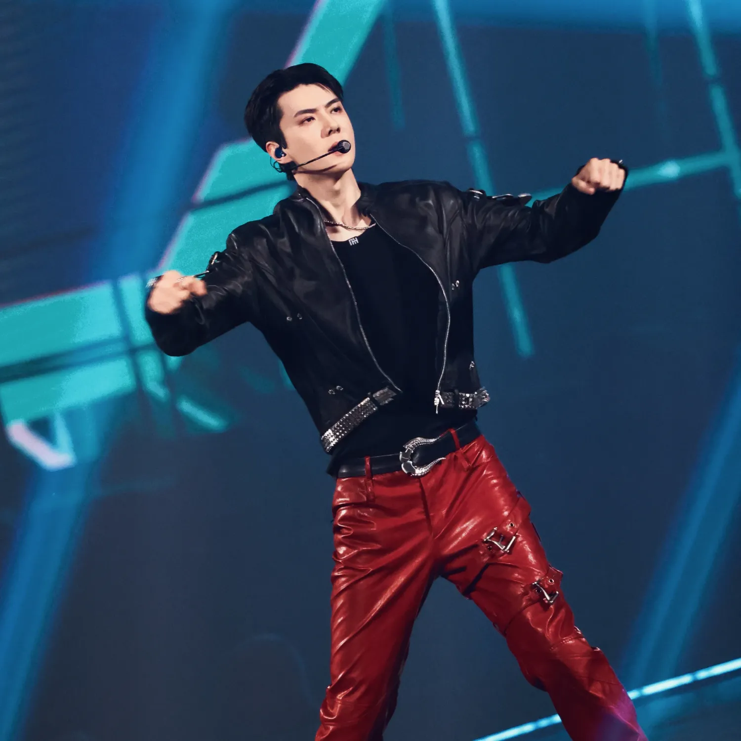 Foto aktivitas terbaru Sehun (EXO)