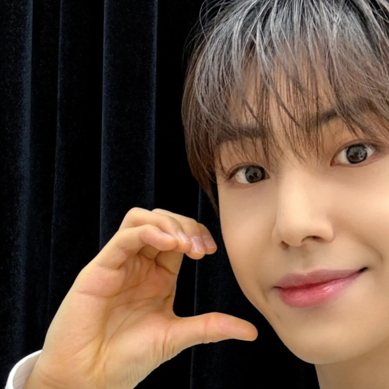 Latest photo of Lee Eunsang (YOUNITE)