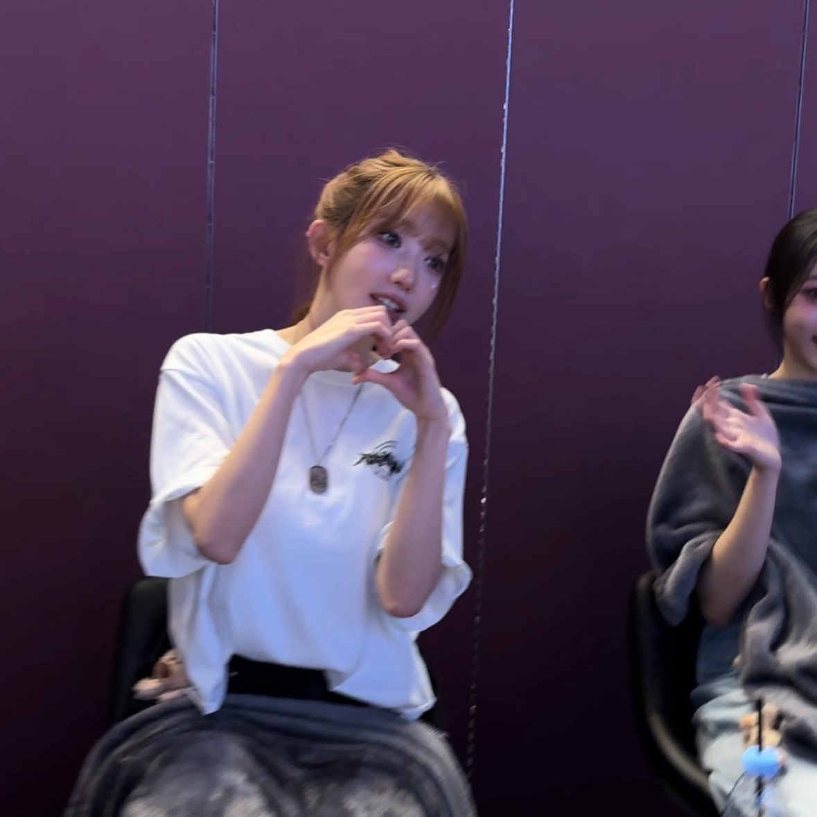 Latest photo of Magenta (QWER)