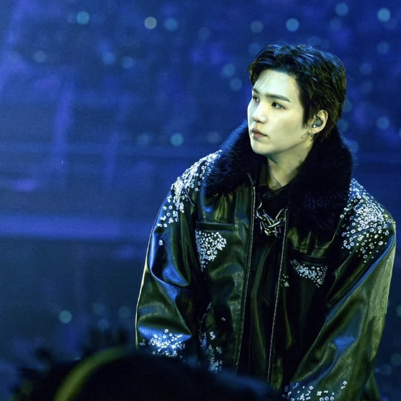 SUGA (防彈少年團)的最新照片