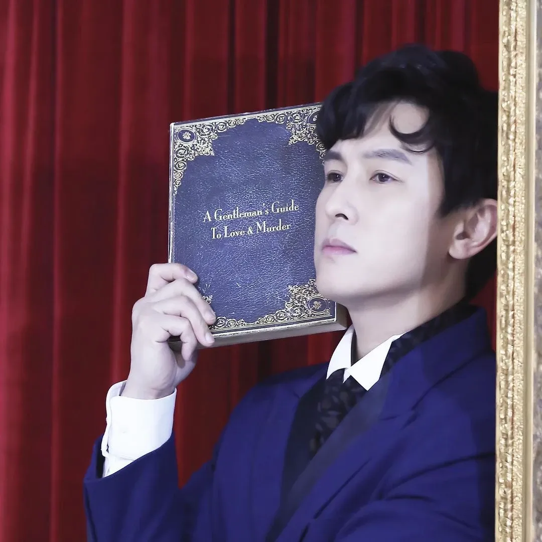 A moment captured by Kim Dongwan (SHINHWA)'s fan