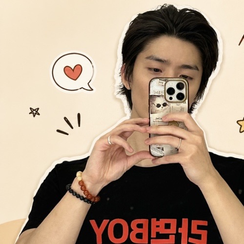 A moment captured by Hwiyoung (SF9)'s fan