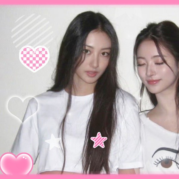 투표로 선정된 안나 (MEOVV)의 인기 프로필 이미지