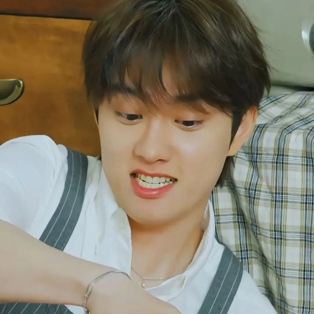 Behind-the-scenes cut of D.O. (EXO)