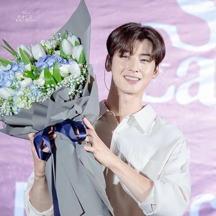 Latest photo of Eunwoo (ASTRO)