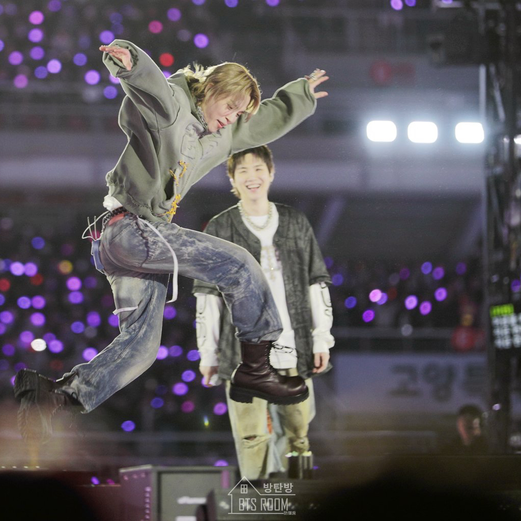 SUGA (防彈少年團)的最新照片