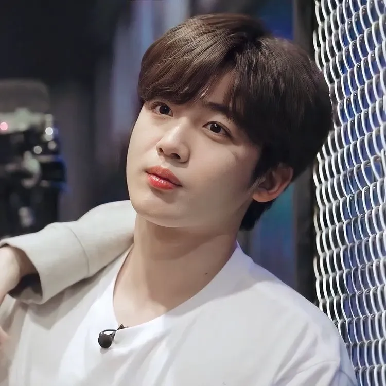 Behind-the-scenes cut of Kim Yohan (WEi)