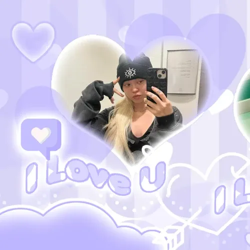 A moment captured by AleXa's fan