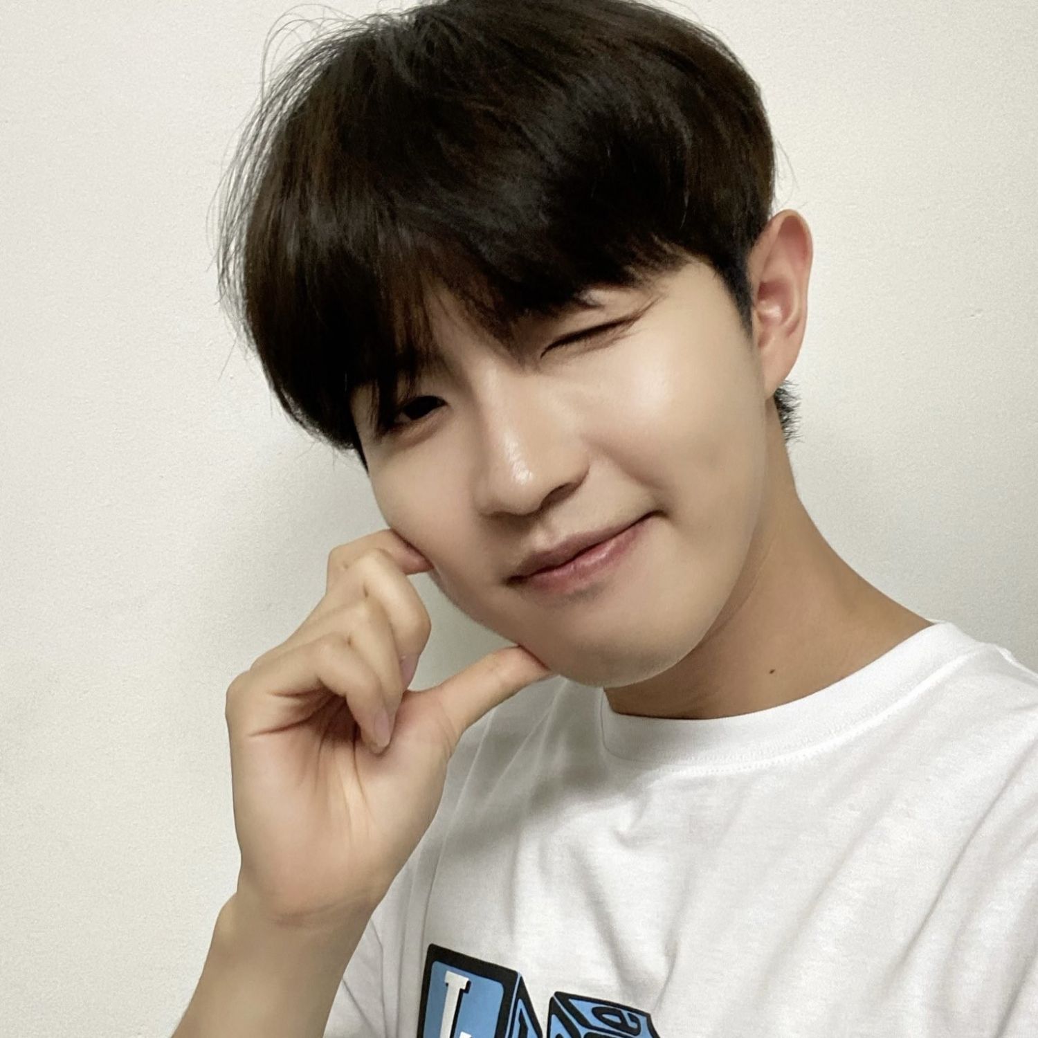 Potret di balik layar Kim Jaehwan