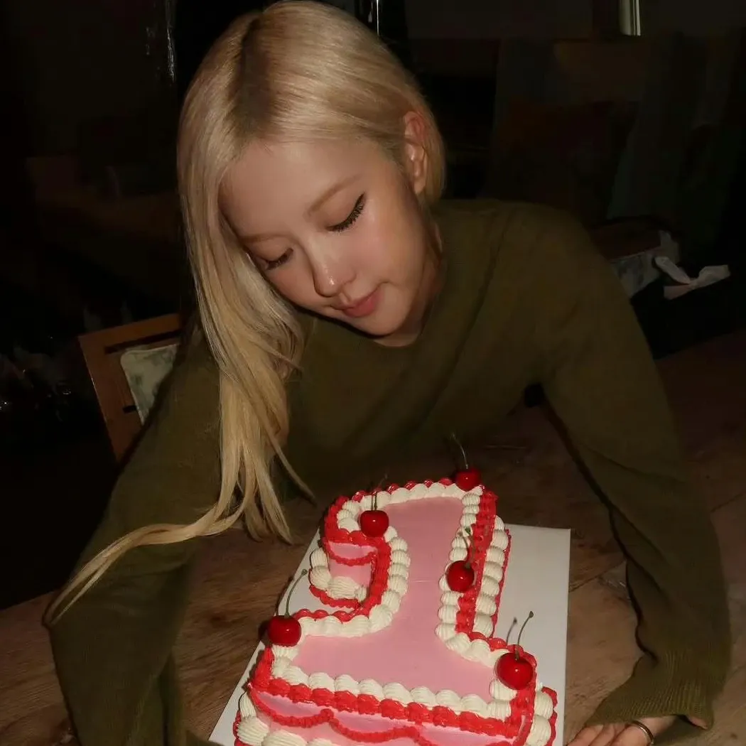 로제 (BLACKPINK)의 최신 사진