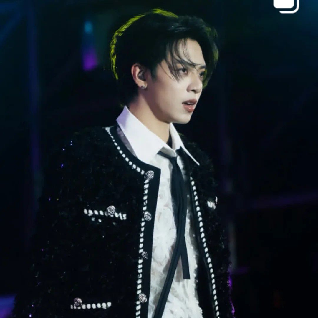 Latest photo of Chiwon (SEVENTOEIGHT)