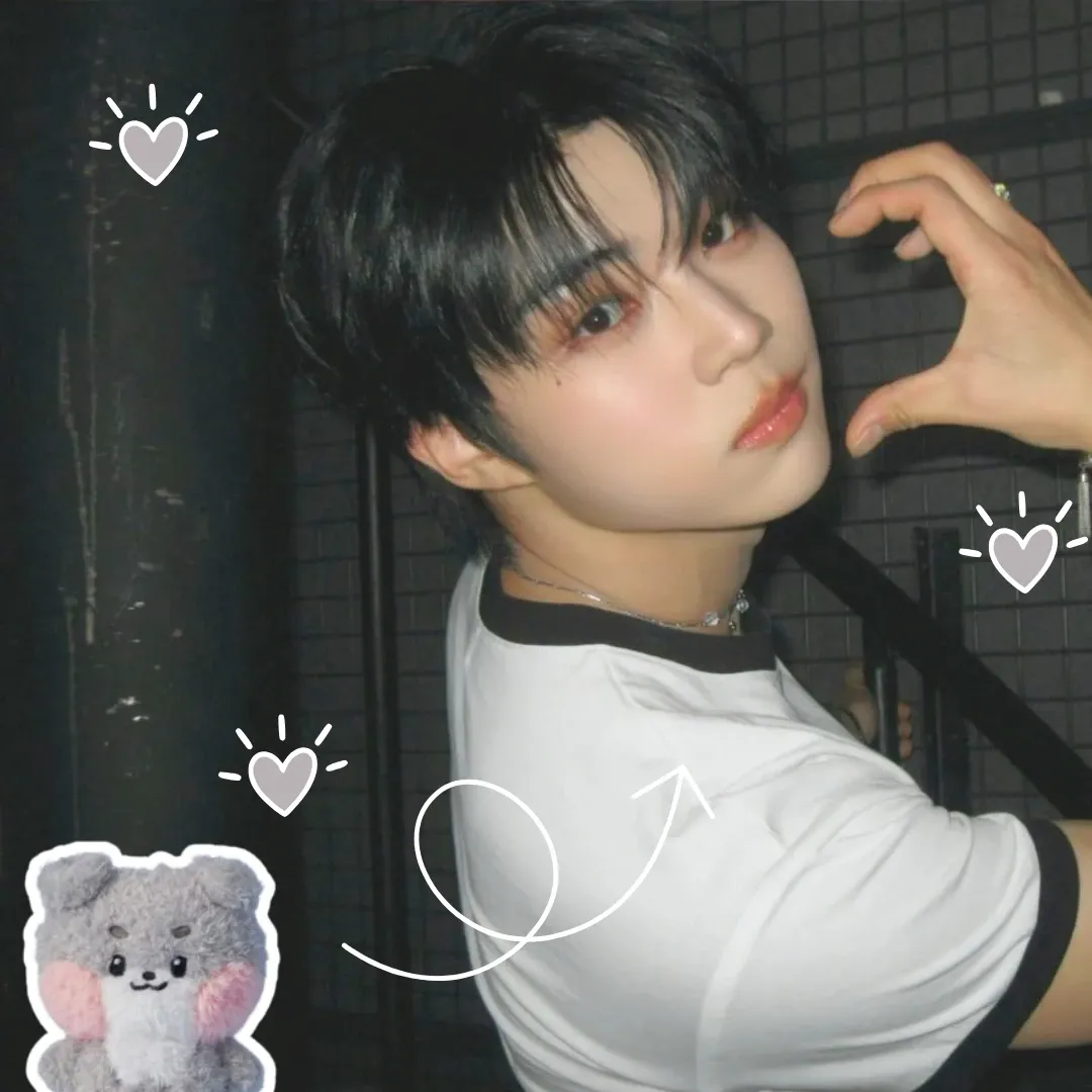 Recent activity shot of Park Gunwook (ZEROBASEONE)