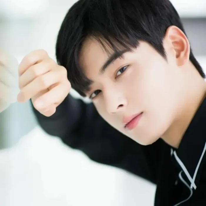 A moment captured by Eunwoo (ASTRO)'s fan