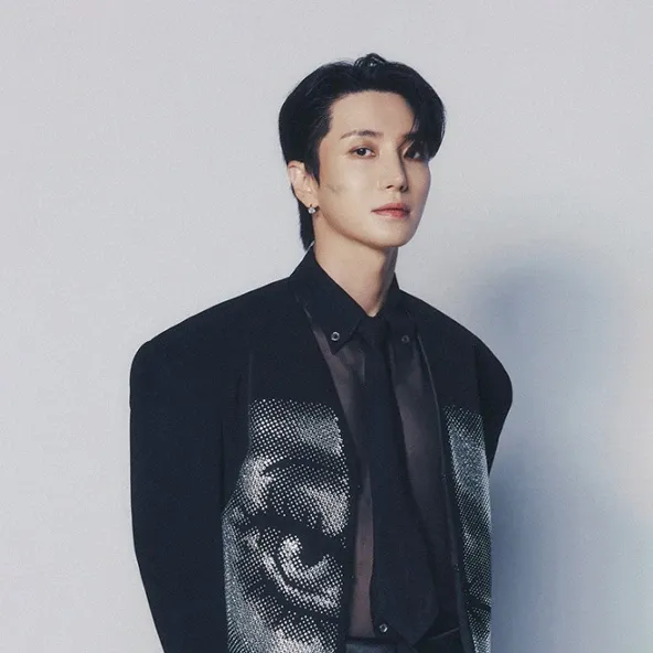 A moment captured by Leeteuk (Super Junior)'s fan