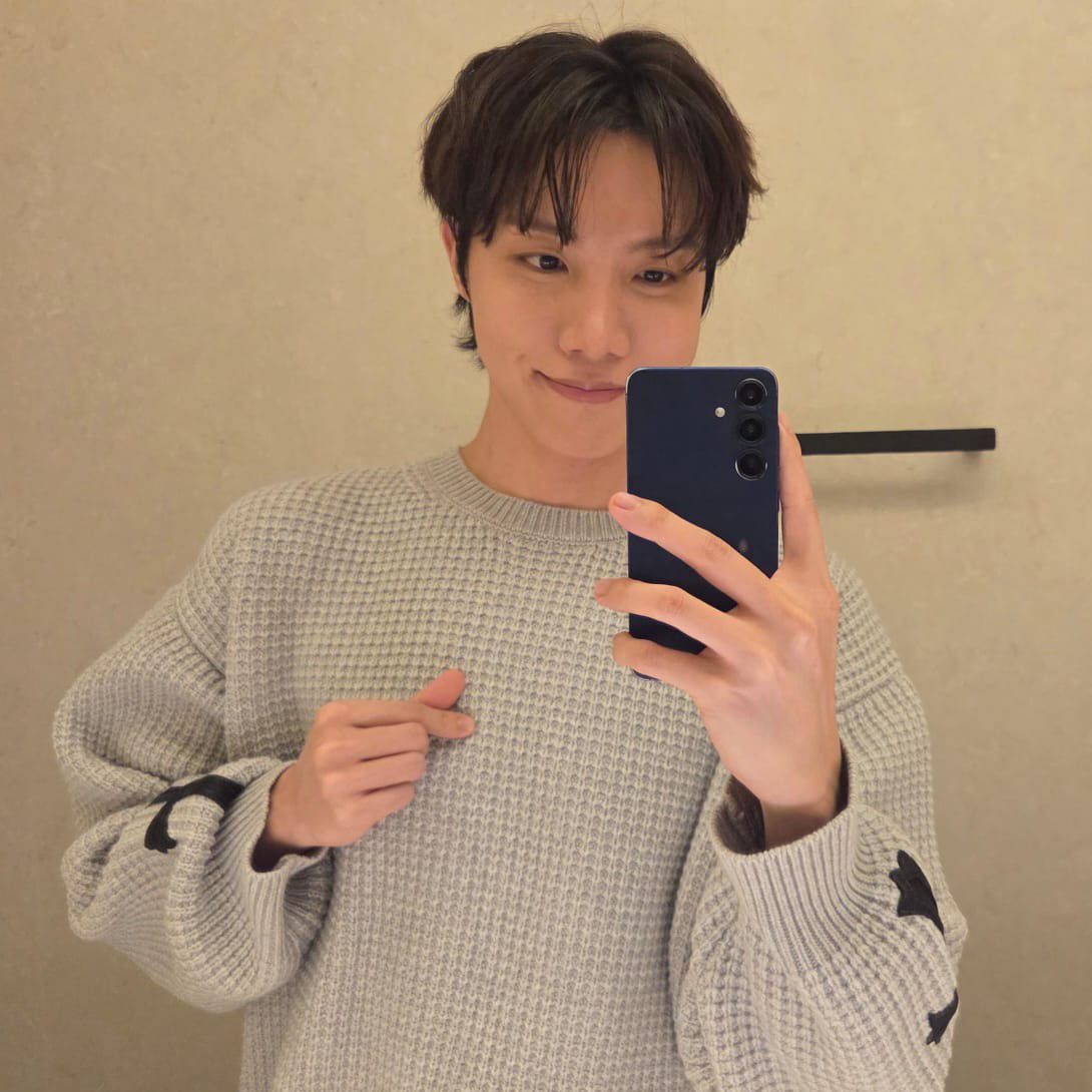 Momen yang diabadikan oleh penggemar j-hope (BTS)