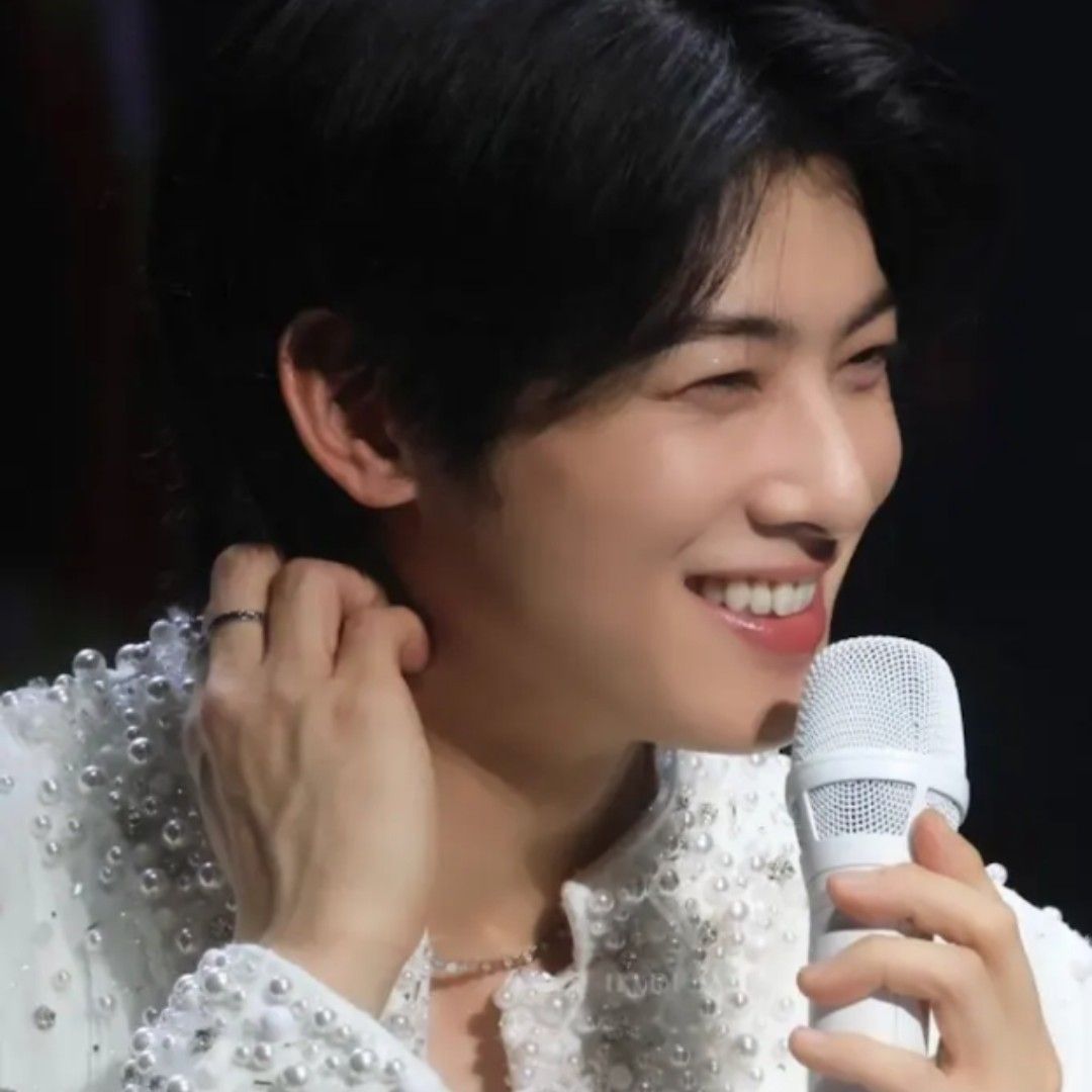 Latest photo of Eunwoo (ASTRO)