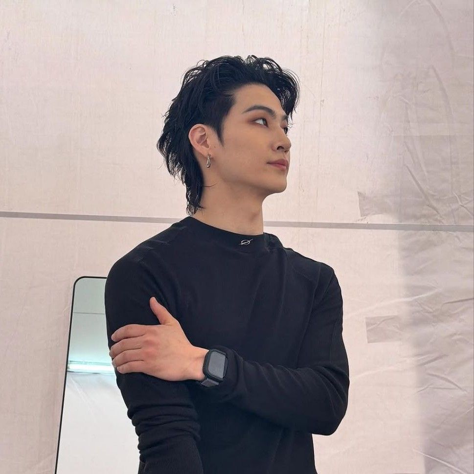 A moment captured by JAY B (GOT7)'s fan