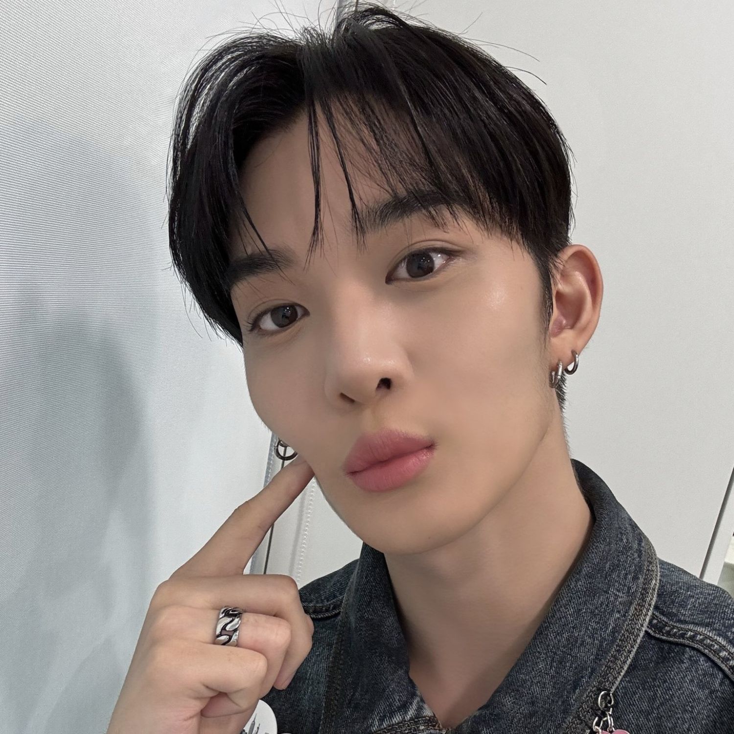 Recent activity shot of Bae Jinyoung