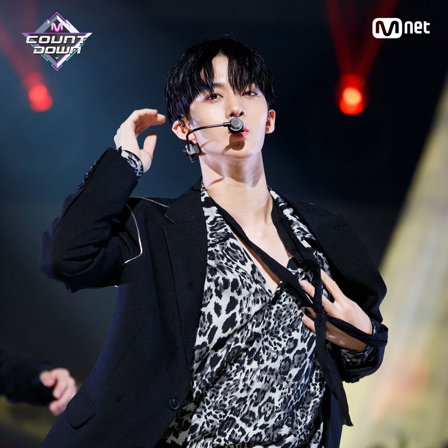 Behind-the-scenes cut of Bae Jinyoung