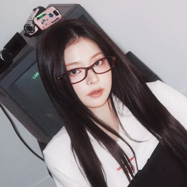 Popular profile image of Lee Nagyung (fromis_9) selected by votes