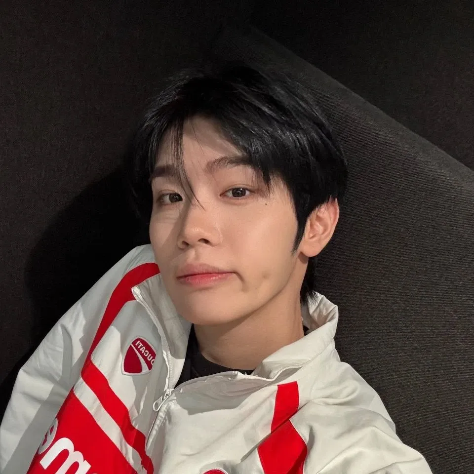 A moment captured by Kim Taerae (ZEROBASEONE)'s fan