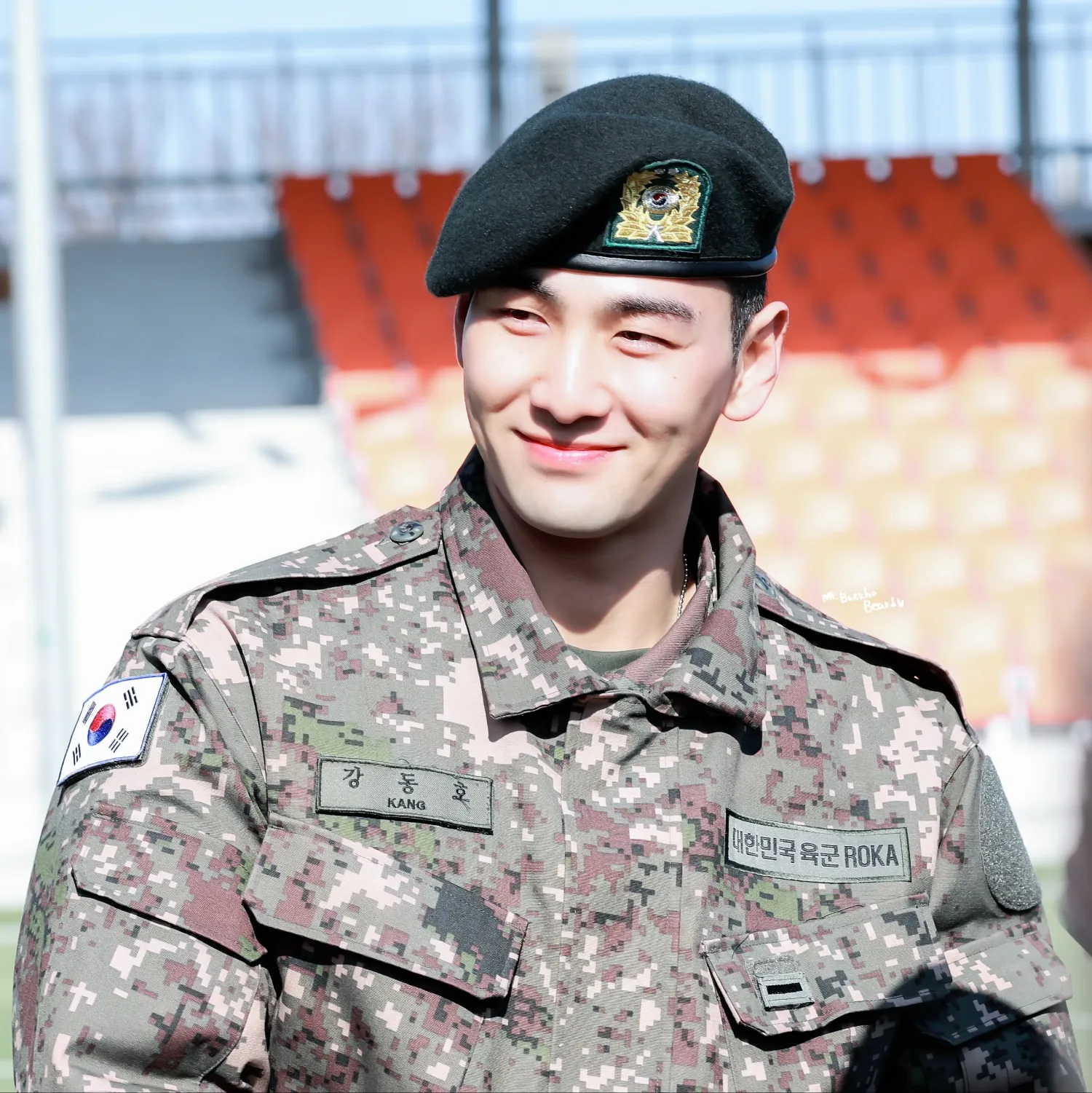 백호의 비하인드 컷