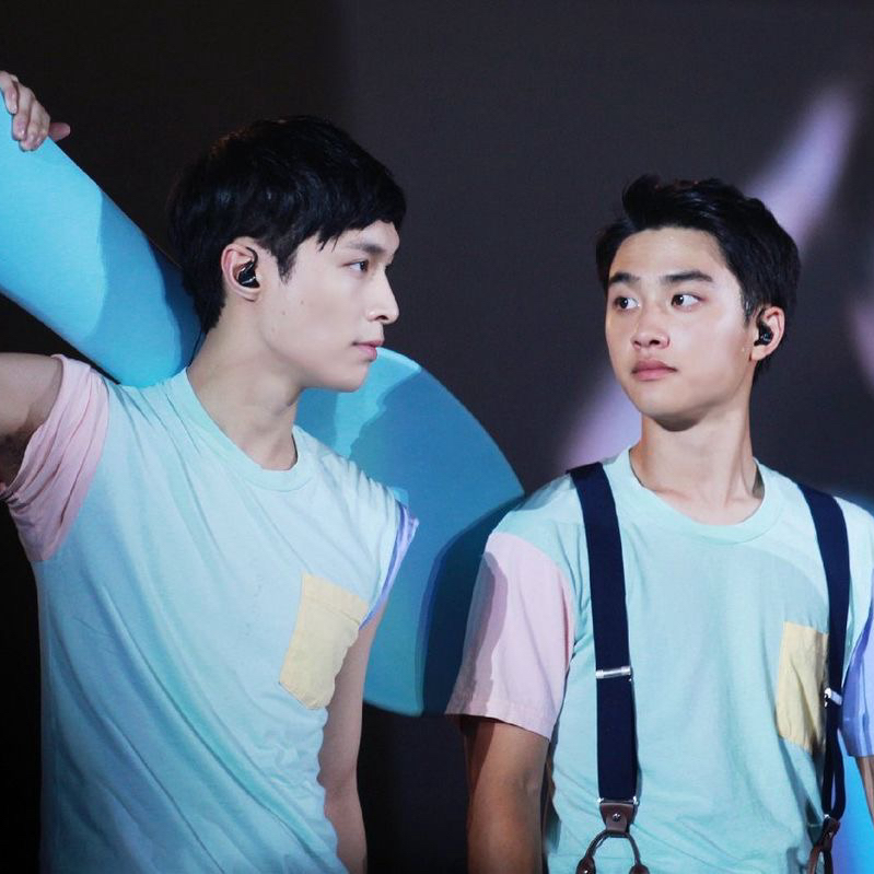 Latest photo of Lay (EXO)