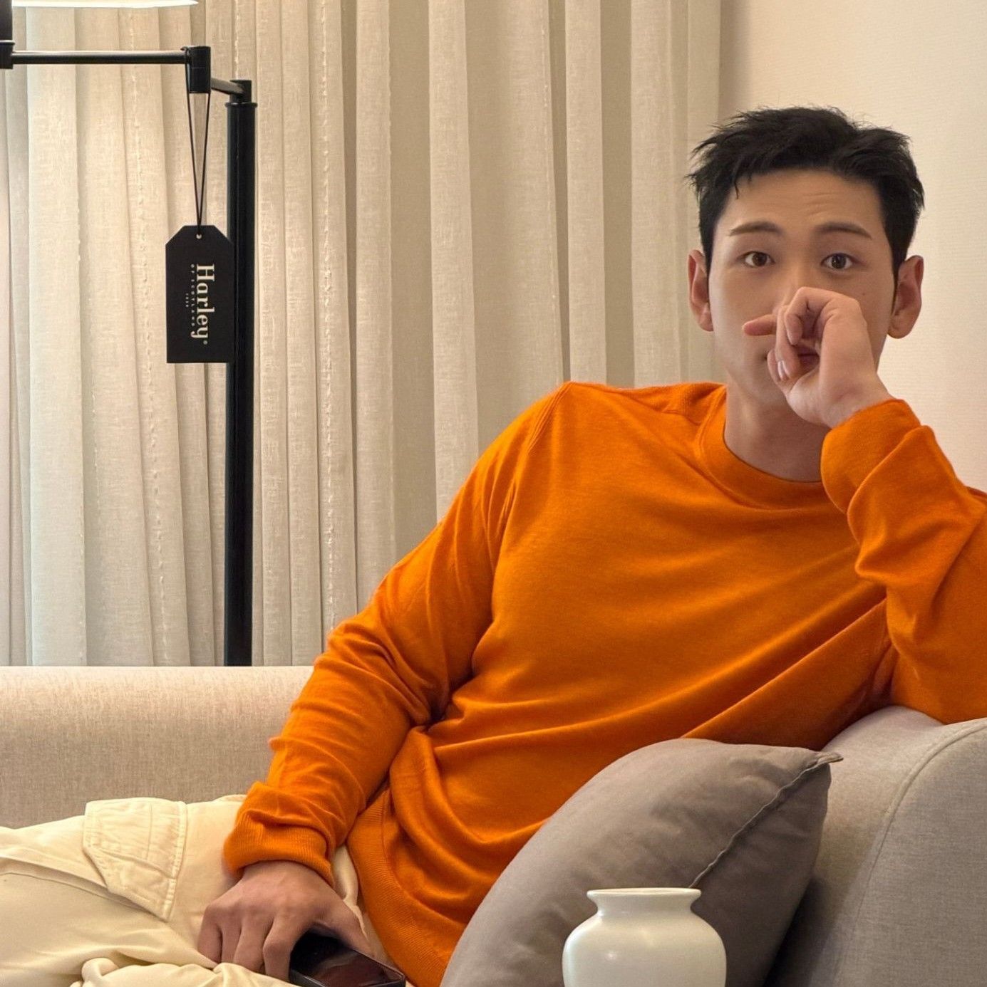 백호의 비하인드 컷